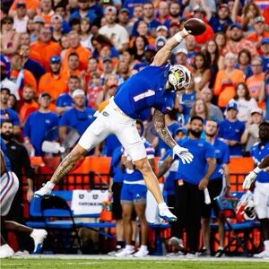 Meet your Posher, Ari